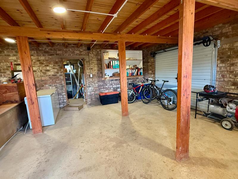 9 Bedroom Property for Sale in Clarens Free State